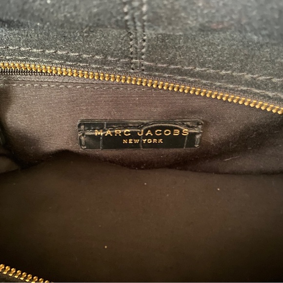 Marc Jacobs Cruiser Croc Embossed Leather Satchel Purse - Picture 8 of 8